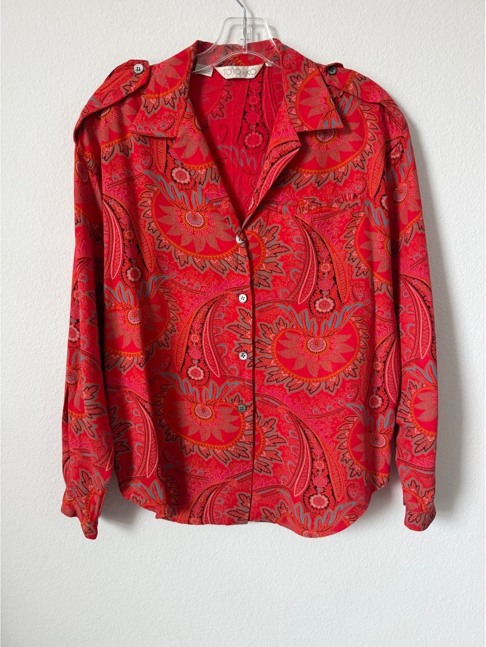 TOTOnKO Long Sleeve Collared V-Neck Button Front Floral Paisley Shirt Size M